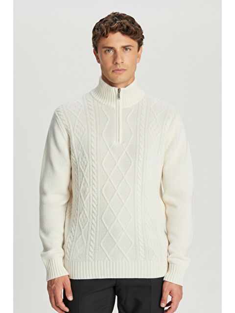 Sabri Özel Ekru Regular Fit Yünlü Desenli Fermuarlı Yarım Balıkçı Yaka Triko Kazak - S000524277-19965