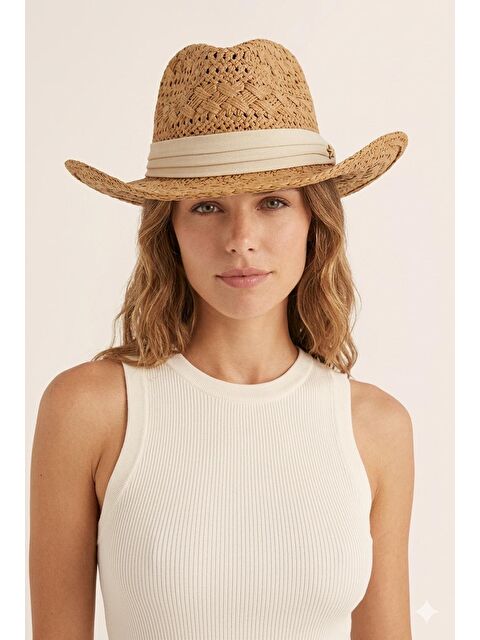 Luminos Butik Hasır Fedora Camel Şapka Düz Bantlı Yazlık Model HSR2116 KAHVERENGI