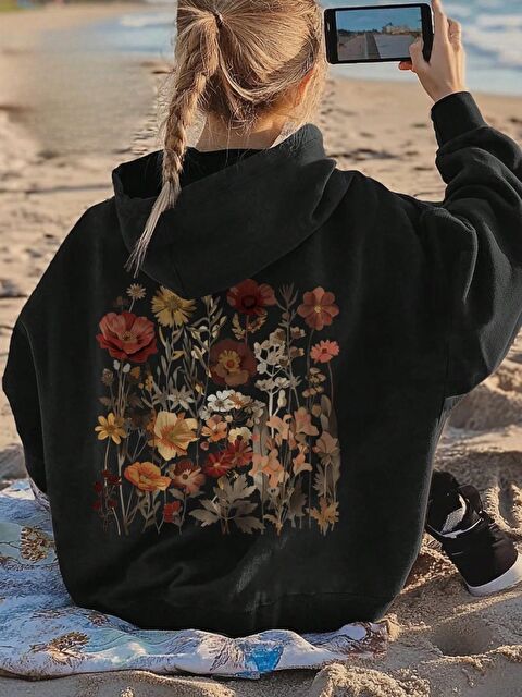 Trendseninle Siyah Özel Gerberalar Baskılı Oversize Kapüşonlu Sweatshirt - S000481456-19351