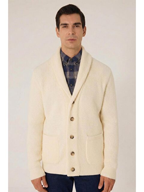 Sabri Özel Ekru Comfort Fit Yün Karışımlı Şal Yaka Cepli Triko Hırka - S000524281-19965