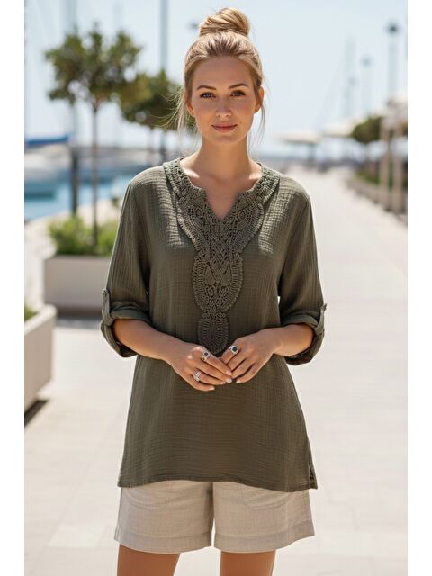 Chiccy Haki Dantel Yaka Düğmeli 3/4 Kol Yıkamalı Casual Müslin Salaş Dokuma Bluz 74 65