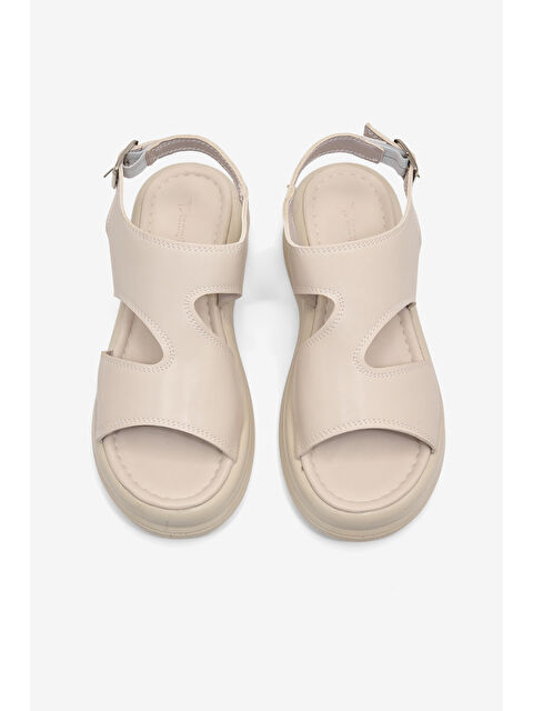 TONNY BLACK Kadın Bej Rahat Kalıp Düz Tokalı Sandalet