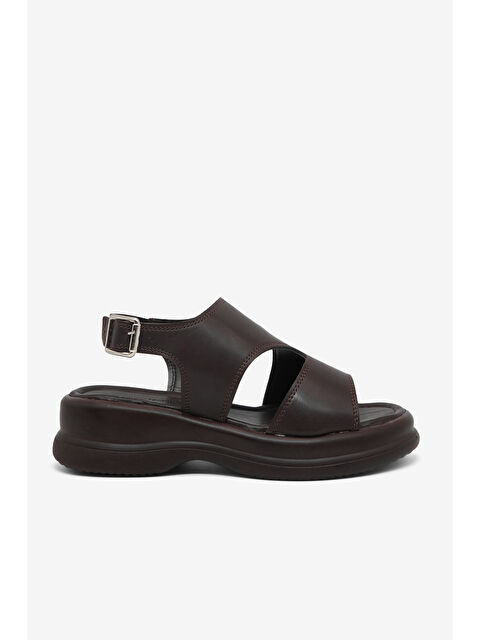 TONNY BLACK Kadın Kahve Rahat Kalıp Düz Tokalı Sandalet