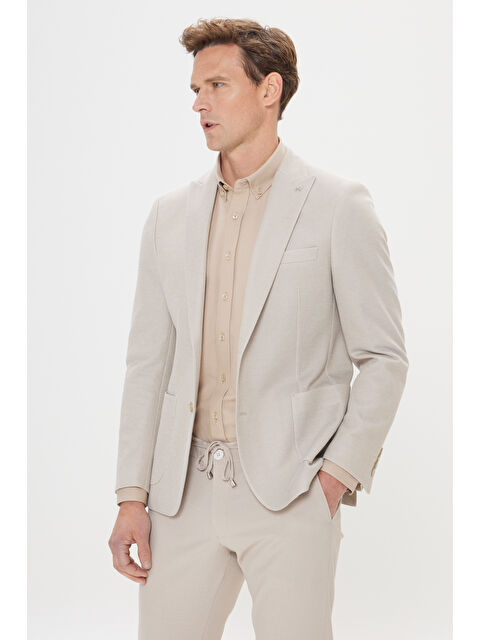 AC&Co / Altınyıldız Classics Erkek Bej 360 Her Yöne Esneyen Dar Kesim Kırlangıç Yaka Desenli Blazer Ceket - S000512435-19928
