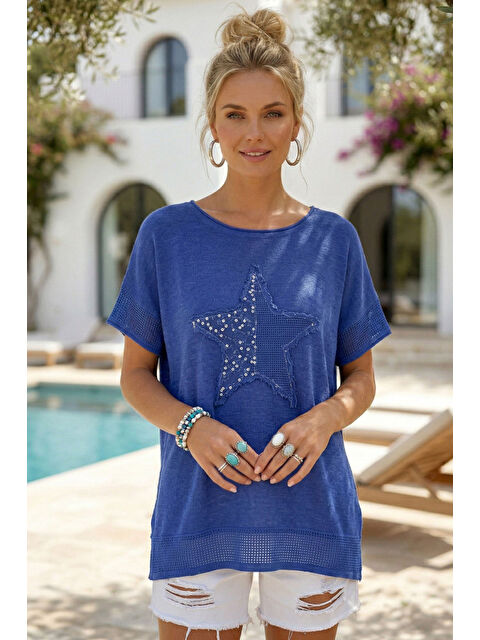 Chiccy Mavi Yuvarlak Yaka Düşük Kol Etek Ve Kol Ucu File Detaylı Yıldız Aplikeli Casual Dokuma Bluz 65 60