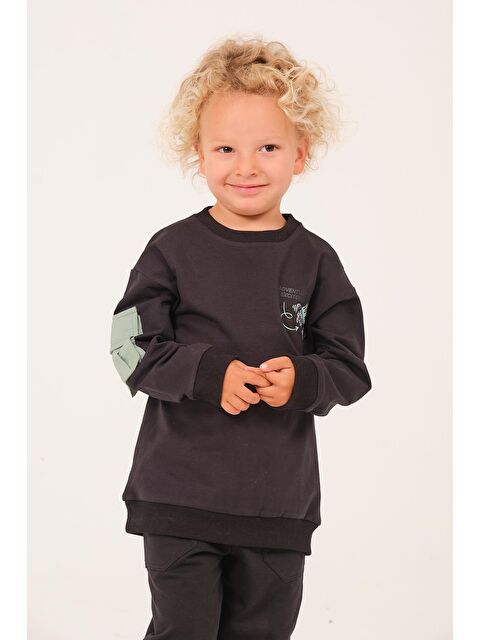 ZEYLAND Erkek Çocuk Cep Detaylı Sweatshirt - Siyah - S000316271-19351