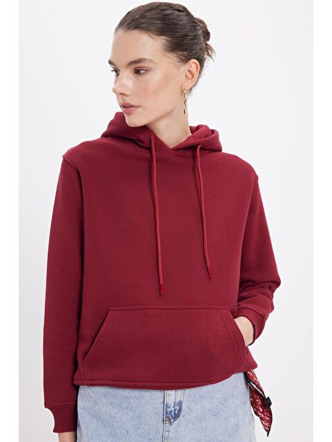 TUDORS Kadın Relax Fit Rahat Kesim Pamuklu Kapüşonlu Kanguru Cepli Bordo Sweatshirt - S000523388-19951