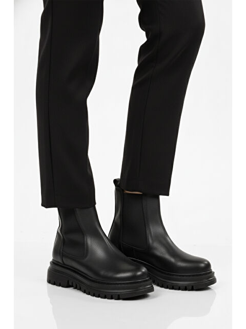 Ayakmod Siyah Cilt Kürklü Kolay Giyilebilir Kaymaz Kadın Chelsea Bot 473093 Z - S000458271-37437