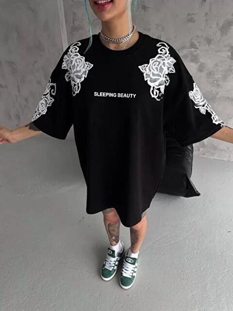 Jane's Unisex Flok Kabartma Baskılı T-Shirt - Siyah