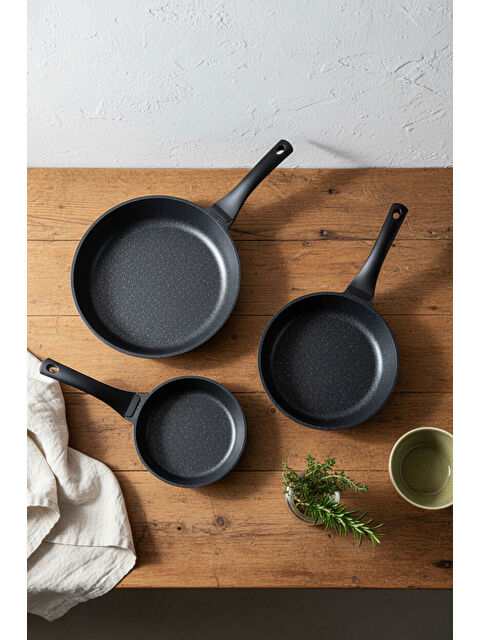 BERNARDO Olimpos 3'lü Tava Seti 20 24 28 cm