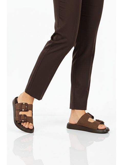 Ayakmod Kahve Süet Çift Bantlı Hafif Kadın Terlik 513089 Z