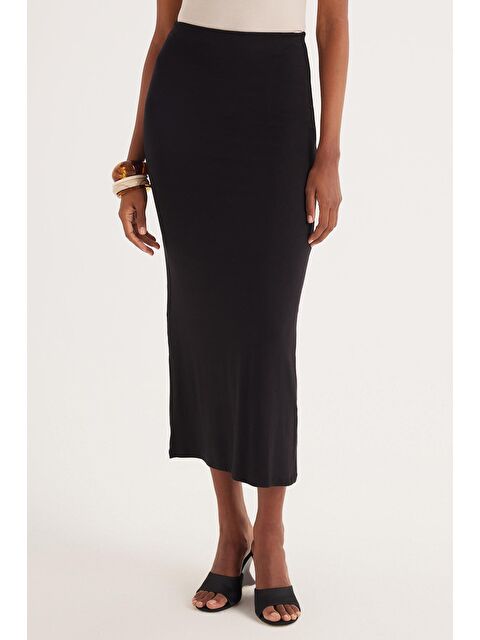 TUDORS Kadın Standart Fit Modal Kumaş Siyah Maxi Boy Etek - S000521664-19351