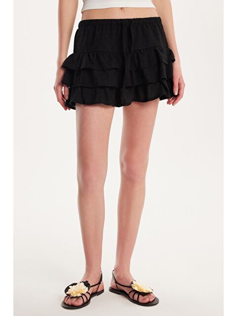 TUDORS Kadın Standart Fit Bağcıklı Pileli Desenli Siyah Mini Etek - S000521680-19351