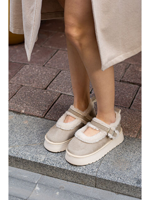 Pembe Potin Kalın Taban Tüy Detaylı Tokalı Kadın Babet 53-0130-24Süet - S000326583-19928