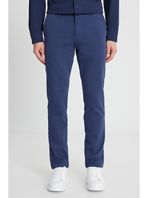 Altınyıldız Classics Erkek İndigo Pamuklu Slim Fit Dar Kesim Yan Cep Casual Pantolon