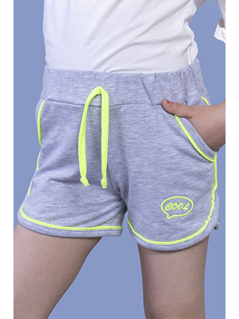 Toontoykids Kız Çocuk Beli Lastikli İki Yanı Cepli Nakışlı Şort