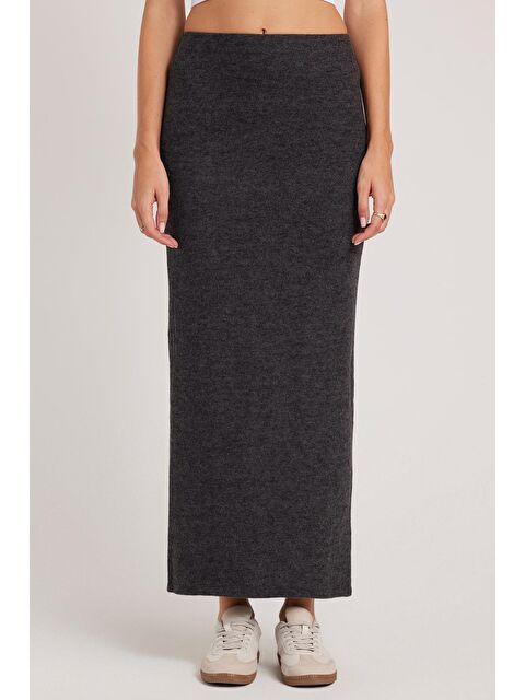 TUDORS Kadın Slim Fit Dar Kesim Yırtmaçlı Antrasit Etek - S000521719-29666