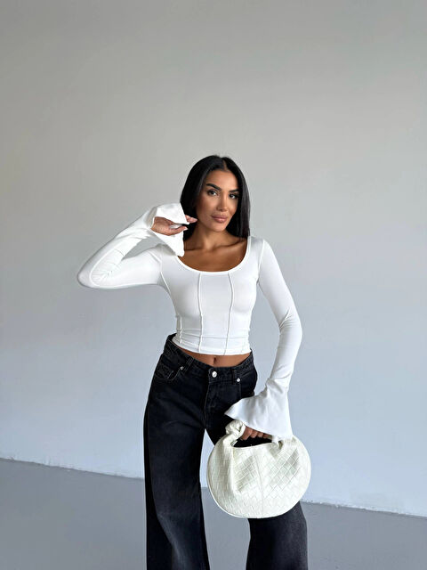 Hazelin Kadın Beyaz Uzun Kollu Arkası Bağlamalı Fit Kesim Crop Bluz HZL25W-FRY122771 - S000440201-20063