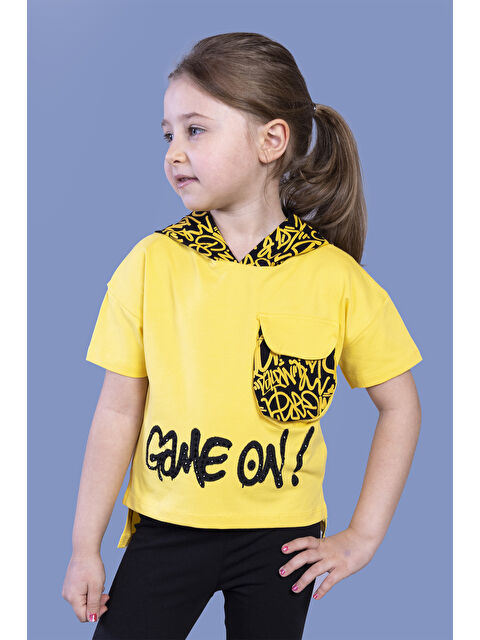 Toontoykids Kız Çocuk Cep Detaylı Kapüşonlu Baskılı Tişört