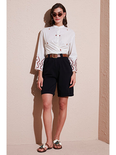 Lela Pamuklu Relaxed Fit Yüksel Bel Kemerli Gabardin Short 668Yp4710 - S000346512-19351