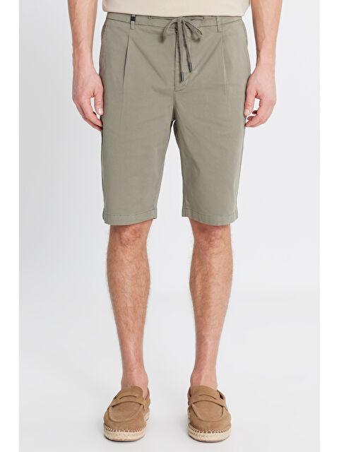 Altınyıldız Classics Erkek Haki Pamuklu Slim Fit Beli Bağlamalı Yan Cepli Esnek Şort