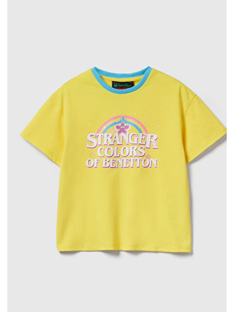 United Colors Of Benetton Kız Çocuk Sarı %100 Pamuk Stranger Things Ön Baskılı Kısa Kollu T-Shirt
