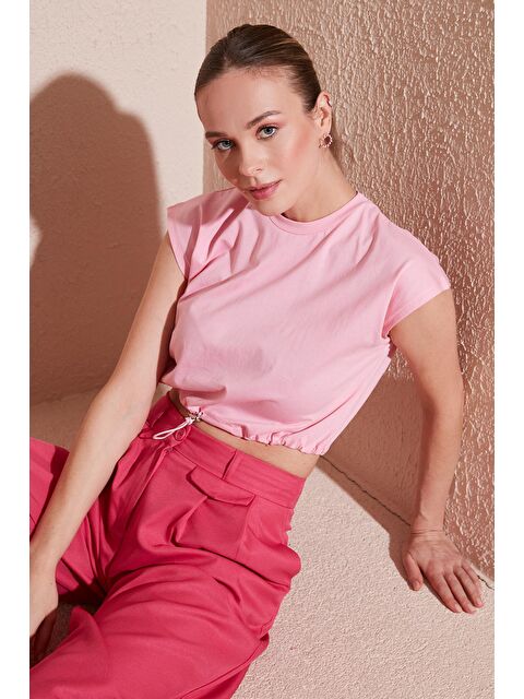 Lela Bisiklet Yaka % 100 Pamuk Crop T Shirt 5865587 - S000137384-20026