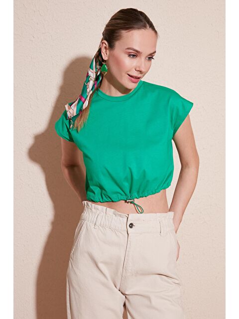 Lela Bisiklet Yaka % 100 Pamuk Crop T Shirt 5865587 - S000137384-17703