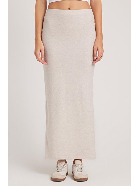 TUDORS Kadın Slim Fit Dar Kesim Yırtmaçlı Bej Etek - S000521729-19928