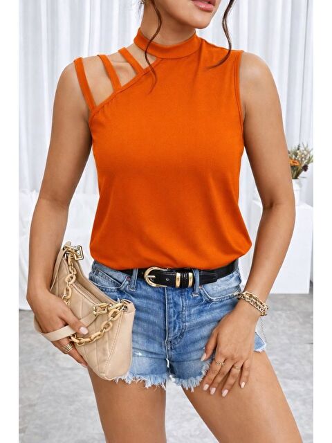 Jane's Kadın Omuzdan şerit Detaylı Yarı Balıkçı Yaka Viskon Bluz