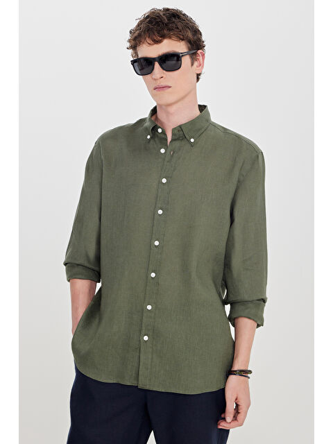 Altınyıldız Classics Erkek Haki Comfort Fit Rahat Kesim Düğmeli Yaka Gömlek