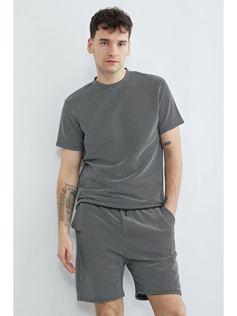 Fullamoda Pötikare Desenli  Bisiklet Yaka Tişört