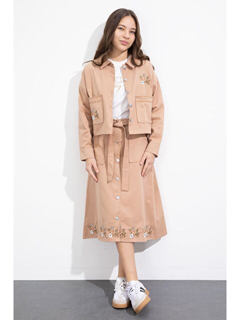 Cansın Mini Kahverengi Nakış Detaylı Jean Ceketli Kuşaklı Etekli Kız Çocuk 3lü Takım 23503 - S000495574-19413