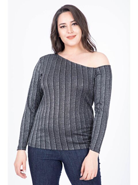 Mylinemoda Kayık Yaka Simli Tişört - S000239141-19351