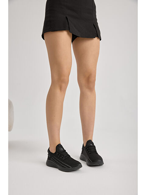 TONNY BLACK Unisex Siyah Termo Taban Şerit Detaylı Bağcıklı Triko Spor Ayakkabı - S000493910-19351