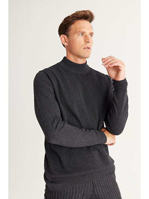 AC&Co / Altınyıldız Classics Erkek Füme Standart Fit Normal Kesim Yarım Balıkçı Yaka Pamuklu Triko - S000394381-33408