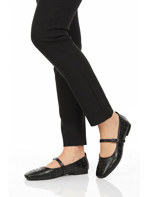 Ayakmod Siyah Kemerli Hafif Kadın Babet Ayakkabı 351080 Z