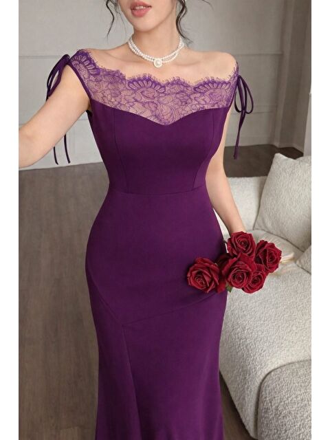 Jane's Kadın Göğüs Ve Yakası Dantel Detaylı Kayık Yaka Görünümlü Uzun Ithal Krep Elbise