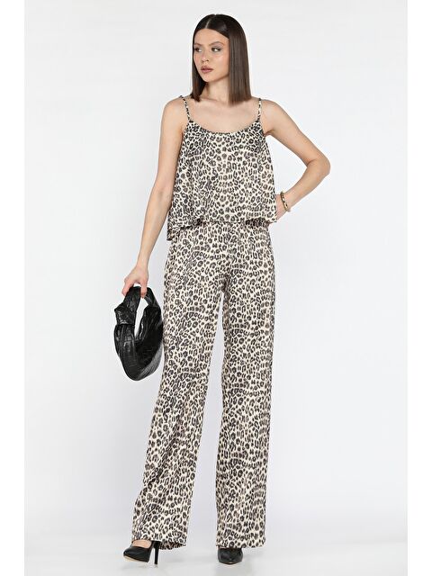 Gülseli Leopar Desenli İp Askılı Saten Bluz Pantolon İkili Takım - S000379686-19413