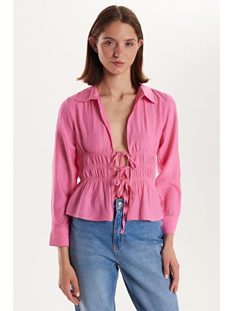 TUDORS Kadın Standart Fit Büzgülü Bağlamalı Pembe Gömlek - S000521753-20024