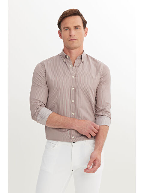 AC&Co / Altınyıldız Classics Erkek Kahverengi Pamuklu Slim Fit Dar Kesim Düğmeli Yaka Çizgili Gömlek - S000394390-19413