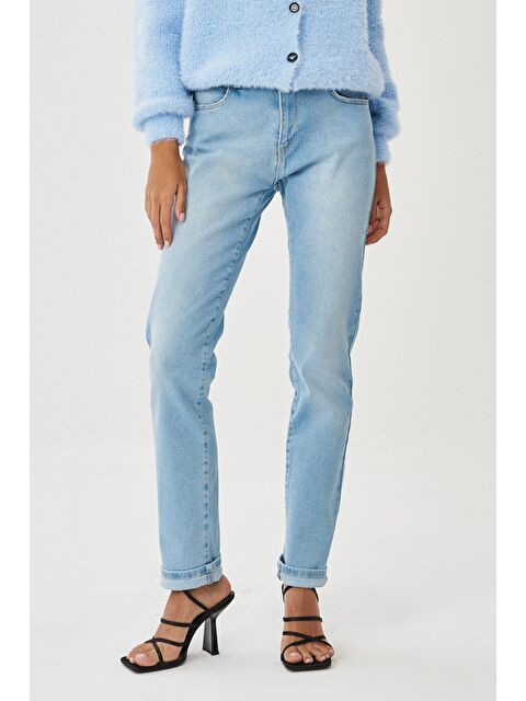 Wrangler Slim Fit Dar Kesim Denim Esnek Jean Jean Pantolon - S000470738-17437