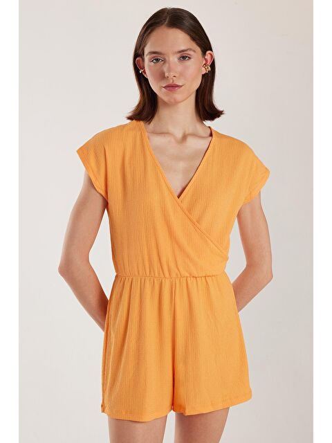 TUDORS Kadın Regular Fit Kısa Kollu V Yaka Turuncu Tulum - S000523420-20013