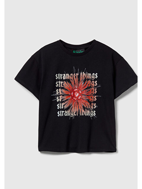 United Colors Of Benetton Kız Çocuk Siyah %100 Pamuk Stranger Things Ön Baskılı Kısa Kollu T-Shirt