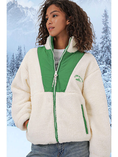 Hazelin Kadın Ekru Yeşil Baskılı Fermuarlı Suni Yünlü Astarlı Pelüş Ceket HZL25W BD151941 - S000320993-18194