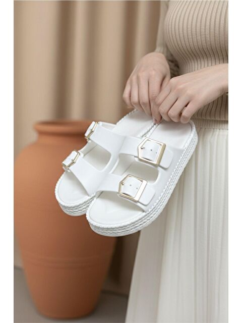 Oksit Lovi Z044 Metal Toka Detaylı Platform Taban Kadın Terlik Şehirli Stil - S000507174-20063