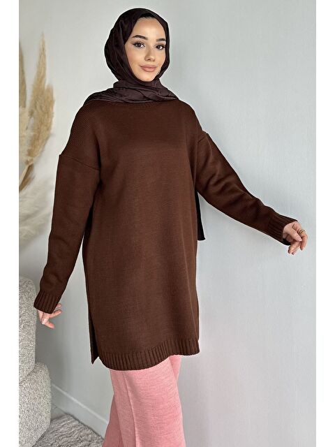 Julude Gülseli Bisiklet Yaka Yırtmaçlı Tesettür Triko Tunik - S000517554-19413