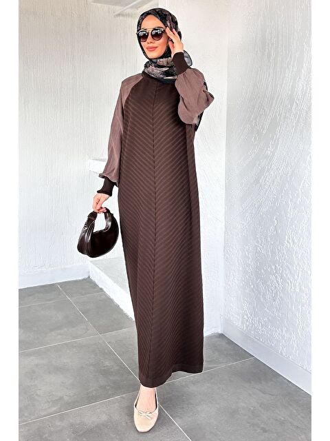 Julude Gülseli Kendinden Desenli Tesettür Triko Elbise - S000517571-19413