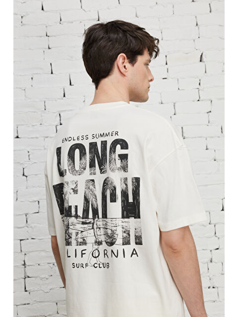 AC&Co / Altınyıldız Classics Erkek Ekru Oversize Bisiklet Yaka %100 Pamuk Baskılı Tişört - S000512516-19965