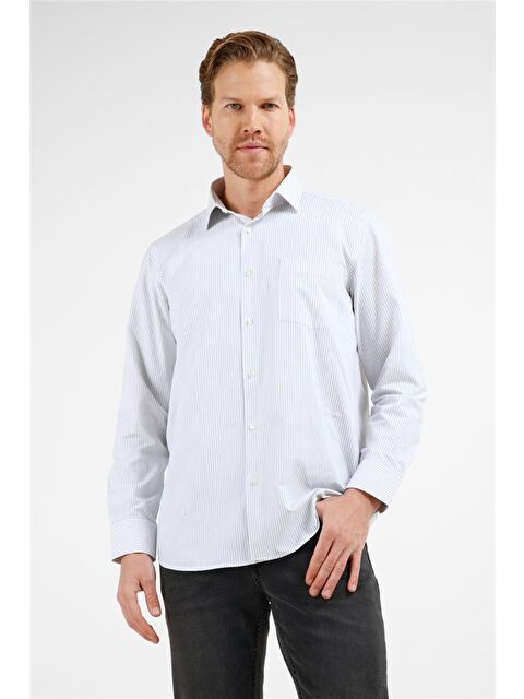 İMZA Beyaz - Siyah Çizgili Desen Sert Yaka Uzun Kol Cepli Comfort Fit Pamuklu Gömlek 1004255208 - S000505513-37246